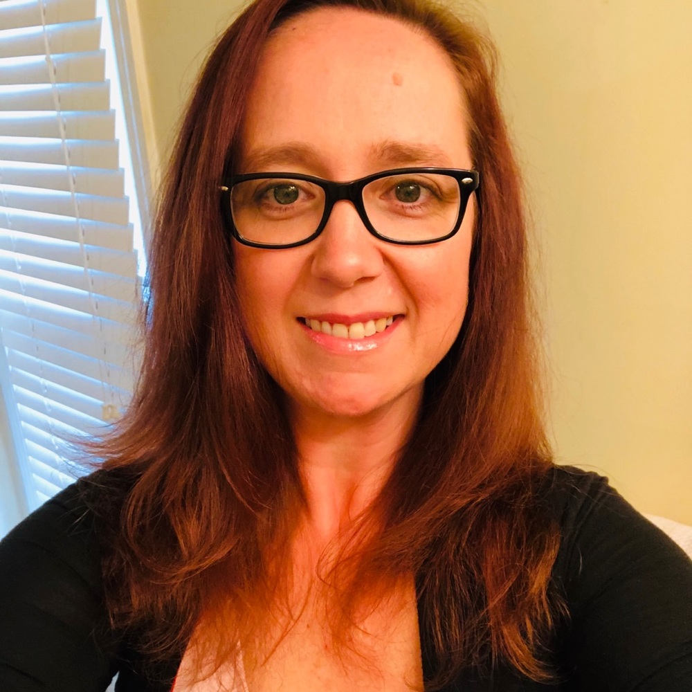 Meet your Poshmark Ambassador, Jess!